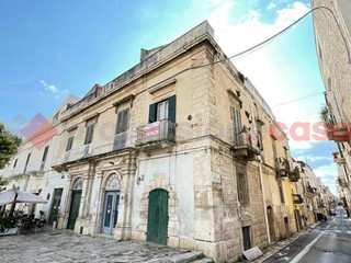 Quadrilocale in Vendita a Ruvo di Puglia, 135'000&euro;, 170 m²