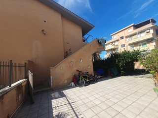 Bilocale in Vendita a Pomezia, 100'000&euro;, 55 m²