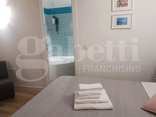 Trilocale in Vendita a Napoli, 220'000&euro;, 75 m², arredato