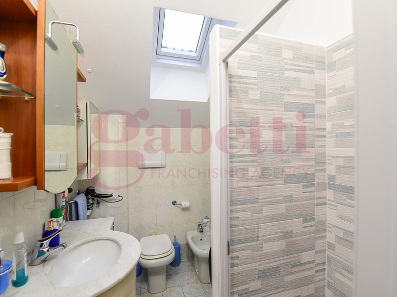 Trilocale in Vendita a Mariano Comense, 128'000&euro;, 65 m²