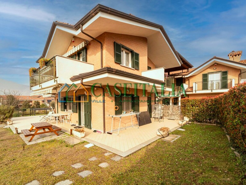 Trilocale in Vendita a Rosta, 275'000&euro;, 125 m², con Box