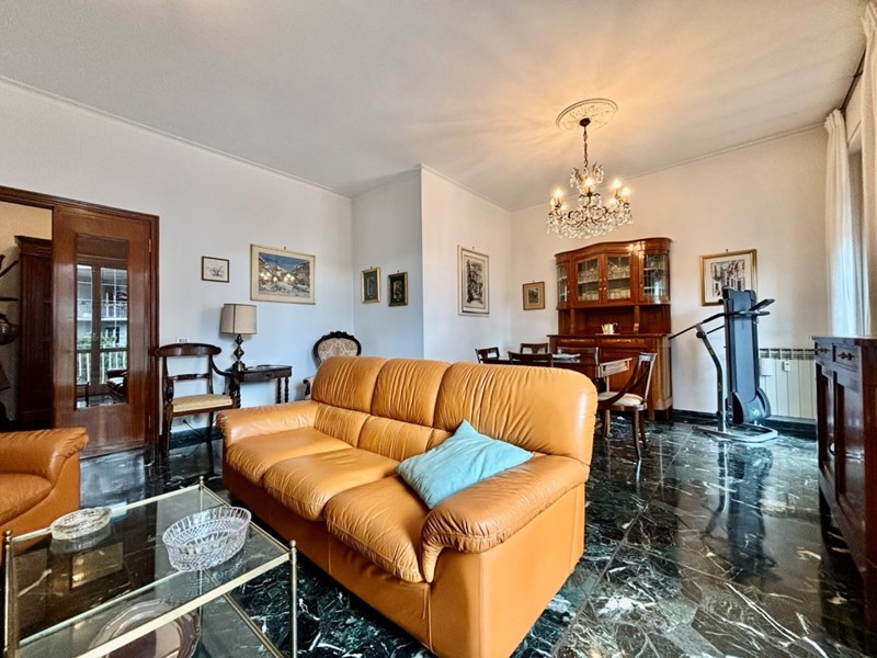 Appartamento in Affitto a Genova, zona Albaro, 100 m²