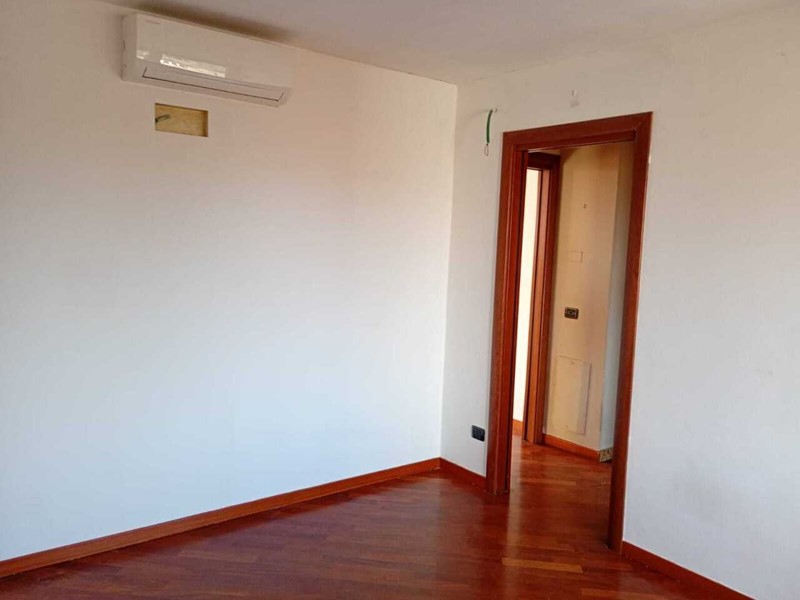 Trilocale in Vendita a Varedo, 260'000&euro;, 130 m²