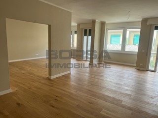 Appartamento in Vendita a Livorno, 530'000&euro;, 250 m²