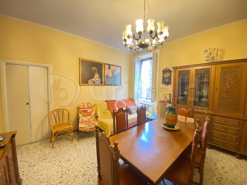 Trilocale in Vendita a Giugliano in Campania, 129'000&euro;, 80 m², con Box