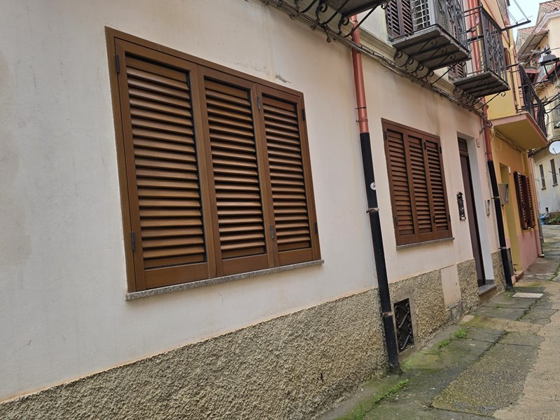 Bilocale in Vendita a Iglesias, zona Via Alghero, 65'000&euro;, 45 m²