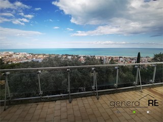 Appartamento in Vendita a Pescara, 240'000&euro;, 230 m²