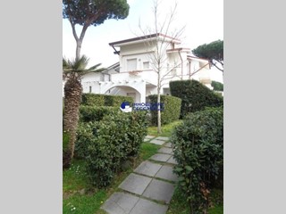 Bilocale in Affitto a Massa, zona Poveromo, 1'600&euro;, 40 m², arredato