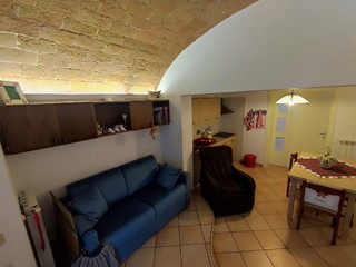 Bilocale in Vendita a Peccioli, 75'000&euro;, 57 m², arredato, con Box