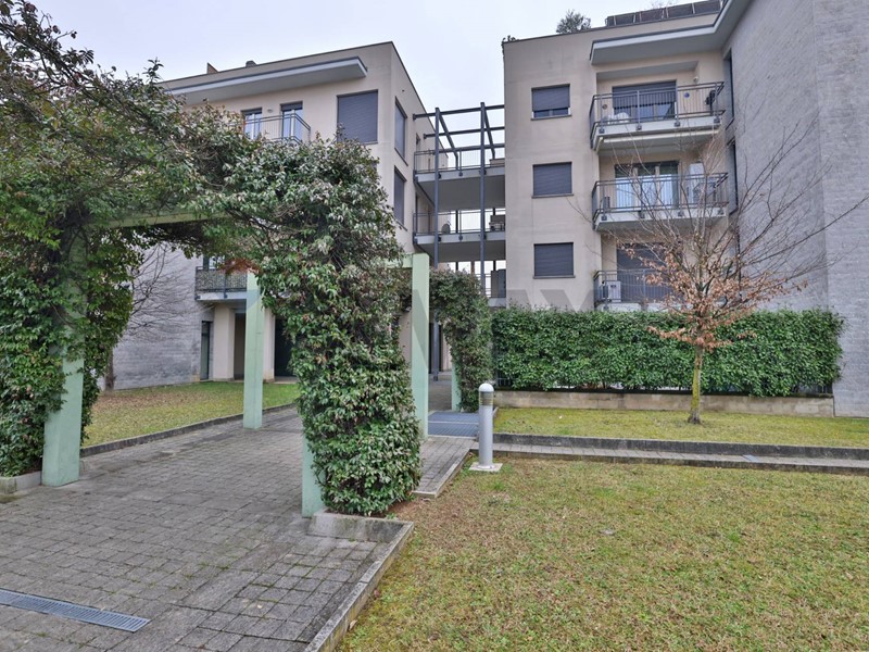 Bilocale in Vendita a Carugo, 119'000&euro;, 55 m²