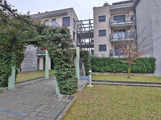 Bilocale in Vendita a Carugo, 119'000&euro;, 55 m²