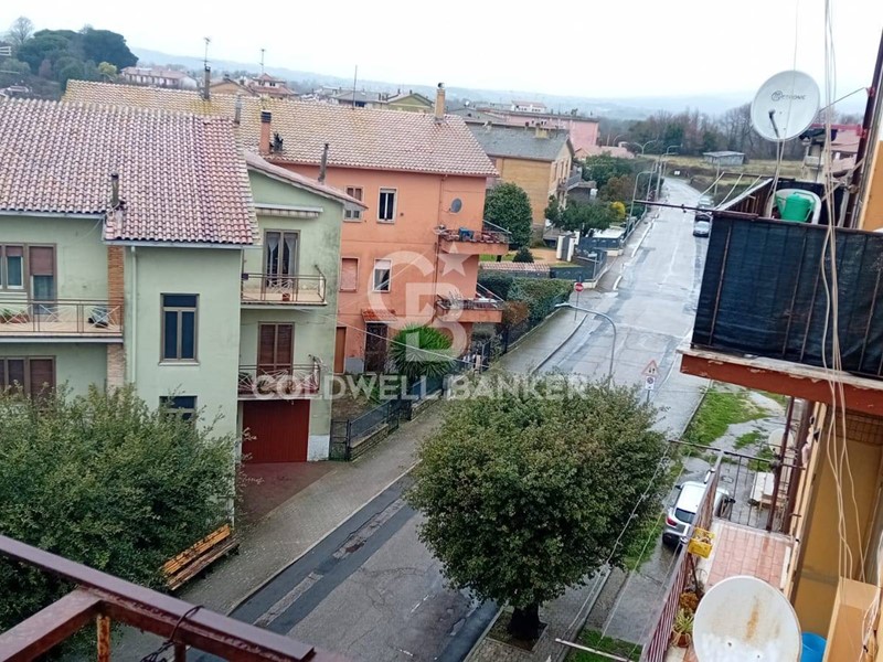 Quadrilocale in Vendita a Bassano Romano, 65'000&euro;, 80 m²