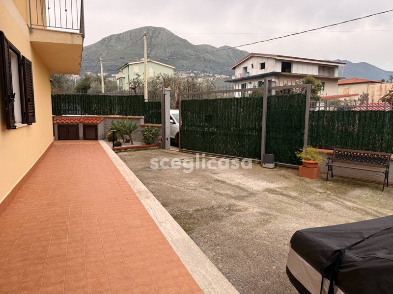 Trilocale in Vendita a Torretta, 165'000&euro;, 141 m²