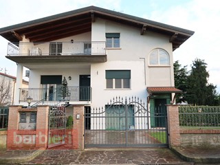 Quadrilocale in Affitto a Cervia, 70 m²