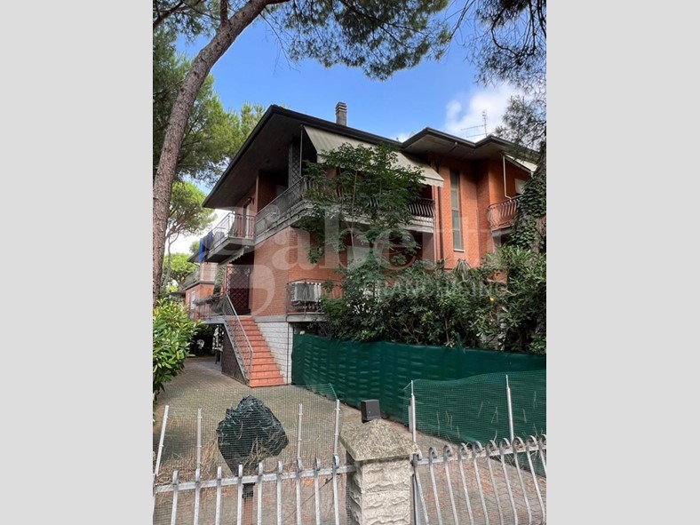 Quadrilocale in Vendita a Cervia, 380'000&euro;, 119 m², con Box