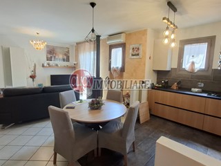 Appartamento in Vendita a Borgo San Lorenzo, 238'000&euro;, 110 m², con Box