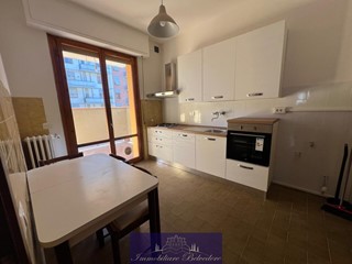 Trilocale in Vendita a Firenze, zona Firenze Nova, 270'000&euro;, 60 m², arredato