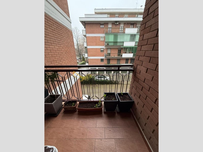 Appartamento in Affitto a Modena, 800&euro;, 135 m²