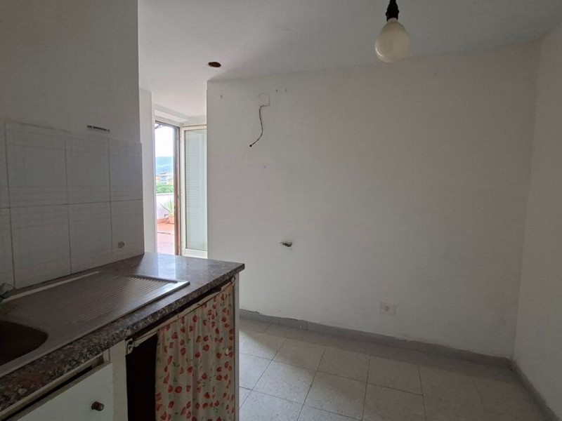 Bilocale in Vendita a Roma, zona Finocchio, 65'000&euro;, 32 m²