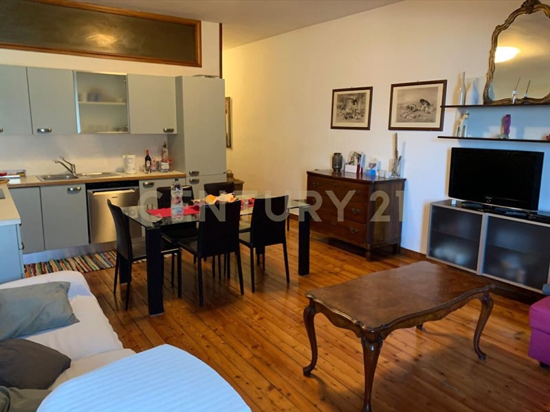 Appartamento in Vendita a San Felice del Benaco, 230'000&euro;, 75 m², arredato