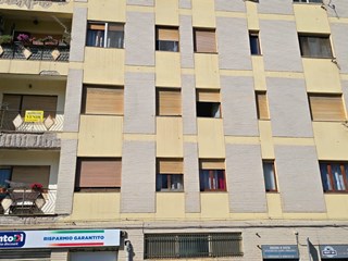 Appartamento in Vendita a Iglesias, zona Piazza Cavallera, 88'000&euro;, 130 m²