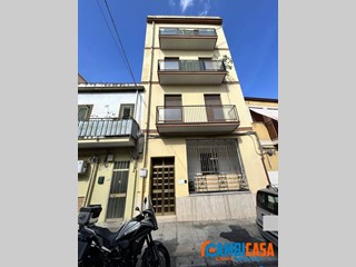 Quadrilocale in Vendita a Palermo, 105'000&euro;, 125 m²