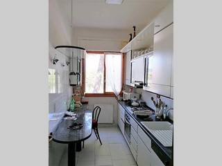 Appartamento in Vendita a Carrara, zona Avenza, 185'000&euro;, 112 m², arredato