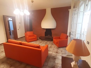 Appartamento in Affitto a Pisa, 1'100&euro;, 120 m², arredato