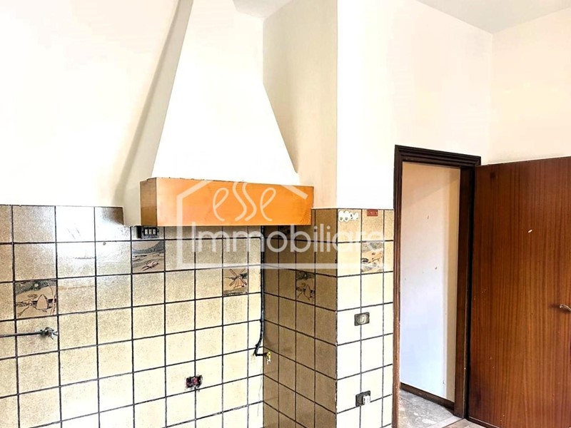 Appartamento in Vendita a Empoli, 249'000&euro;, 120 m², con Box