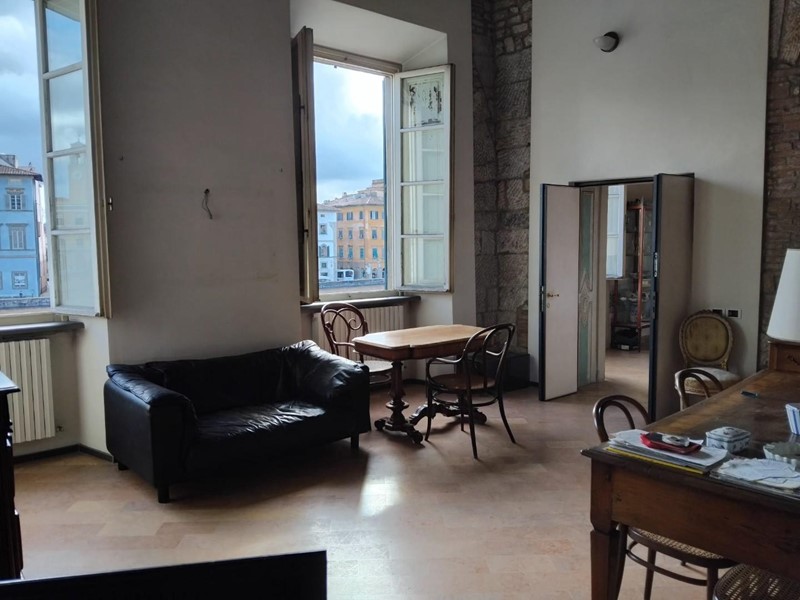 Appartamento in Vendita a Pisa, 990'000&euro;, 310 m², arredato
