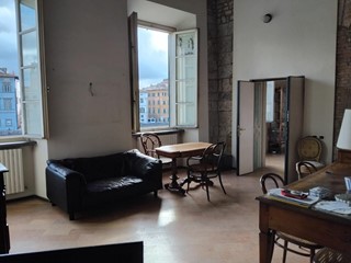 Appartamento in Vendita a Pisa, 990'000&euro;, 310 m², arredato