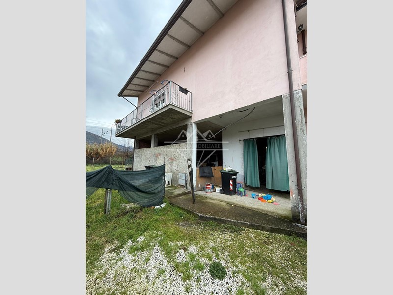 Trilocale in Vendita a Carrara, zona Avenza, 195'000&euro;, 70 m²