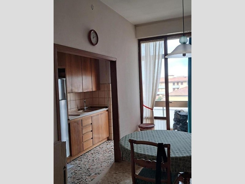Appartamento in Vendita a Cascina, 160'000&euro;, 125 m², con Box