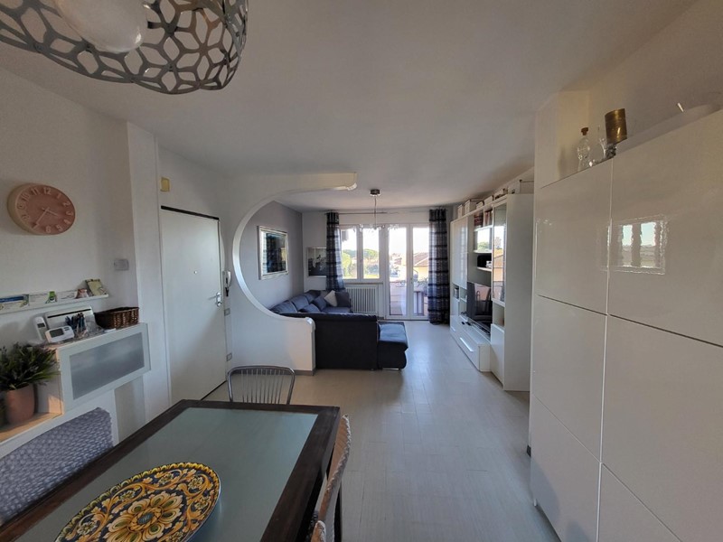 Appartamento in Vendita a Calcinaia, zona Fornacette, 179'000&euro;, 102 m², con Box