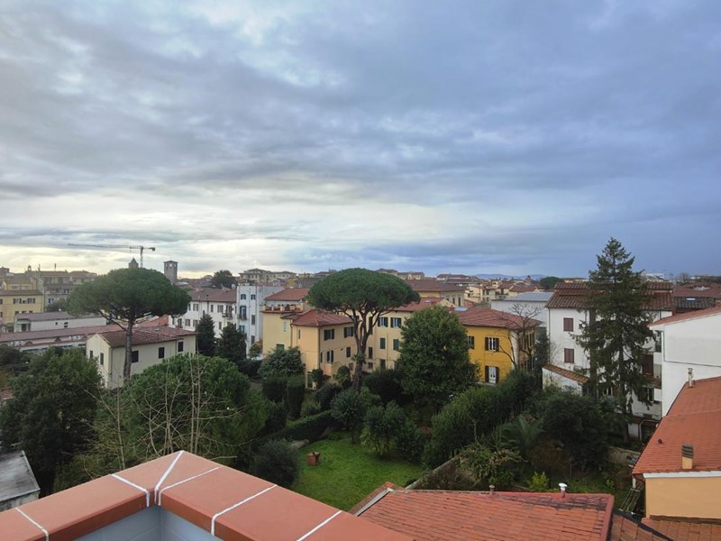 Attico in Vendita a Pisa, 460'000&euro;, 165 m², arredato