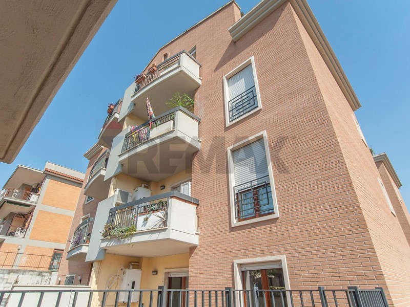 Bilocale in Vendita a Roma, 110'000&euro;, 50 m²