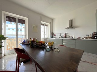 Quadrilocale in Vendita a Catanzaro, 155'000&euro;, 155 m²