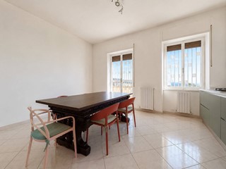 Quadrilocale in Vendita a Catanzaro, 149'000&euro;, 155 m²