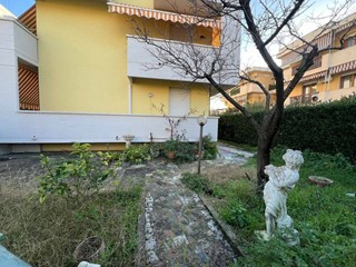 Quadrilocale in Vendita a Viareggio, 250'000&euro;, 70 m²