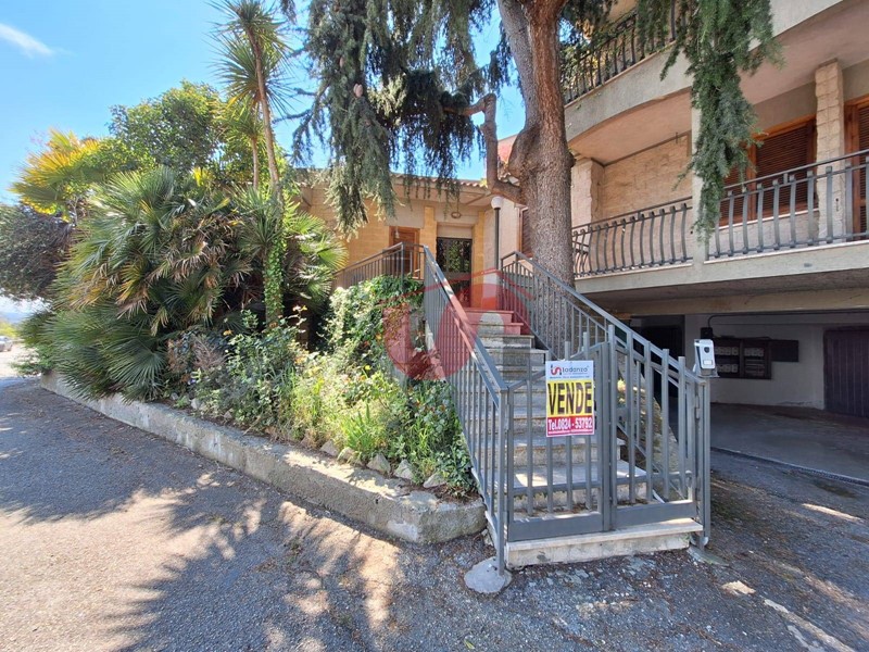 Quadrilocale in Vendita a Benevento, 315'000&euro;, 188 m²