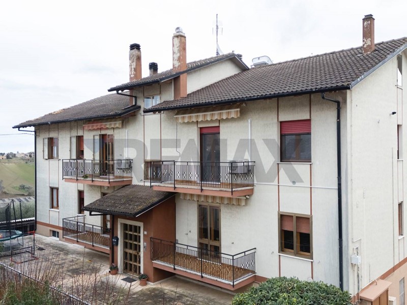 Appartamento in Vendita a Santa Maria Nuova, 80'000&euro;, 128 m²