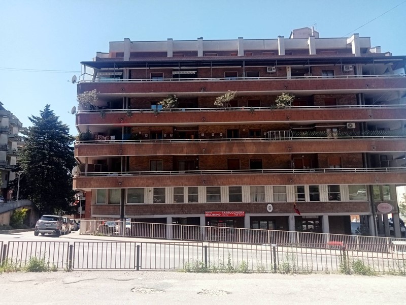 Quadrilocale in Vendita a Perugia, 80'000&euro;, 132 m²