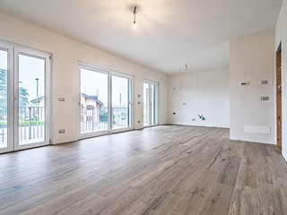 Trilocale in Vendita a Pianezza, 335'000&euro;, 97 m²