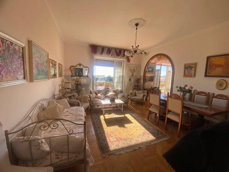 Appartamento in Vendita a Formia, 380'000&euro;, 140 m²