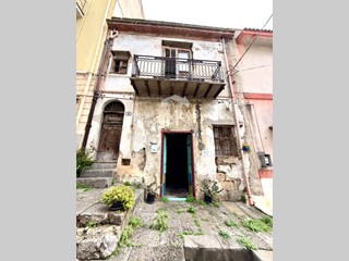 Trilocale in Vendita a Carini, 20'000&euro;, 104 m²