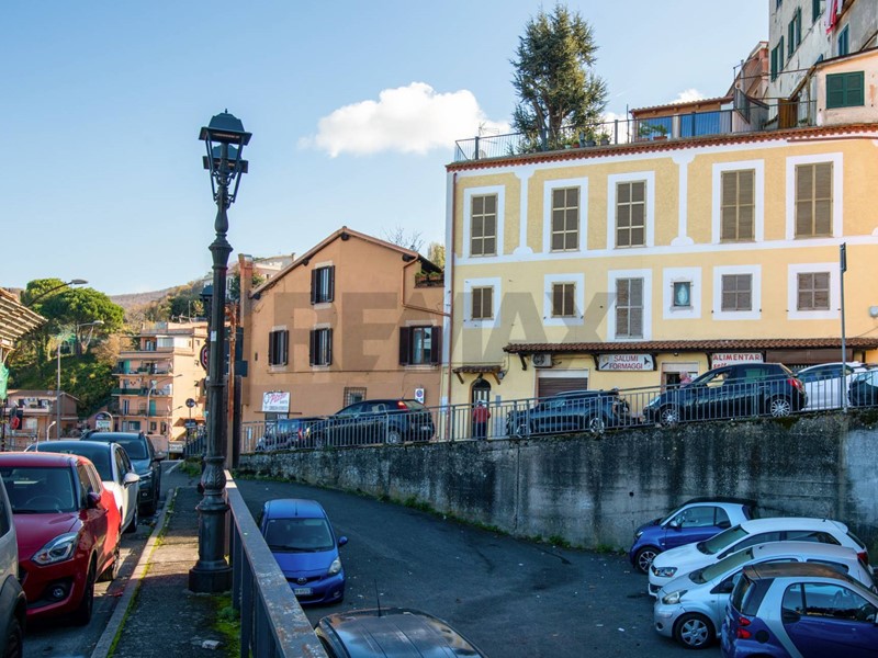 Trilocale in Vendita a Rocca di Papa, 270'000&euro;, 131 m²