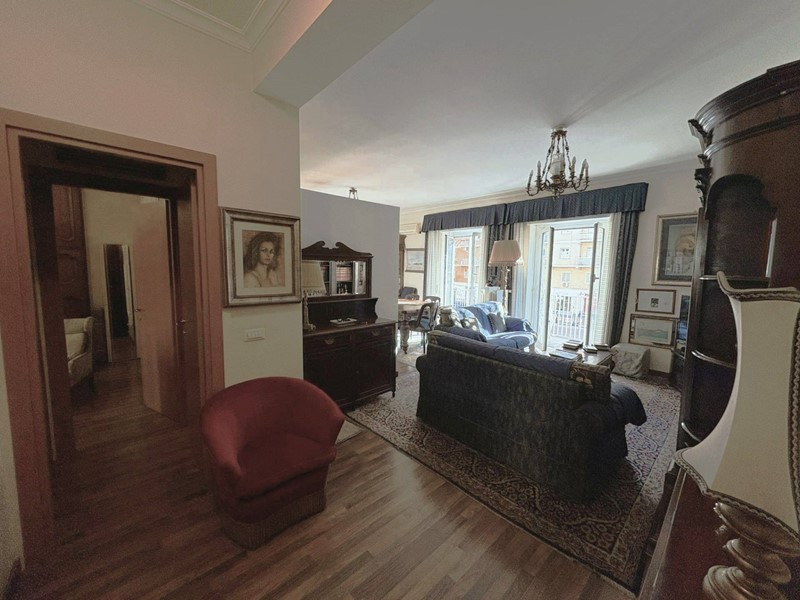 Trilocale in Vendita a Roma, 325'000&euro;, 89 m²