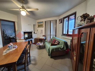 Quadrilocale in Vendita a Canegrate, 350'000&euro;, 170 m², con Box