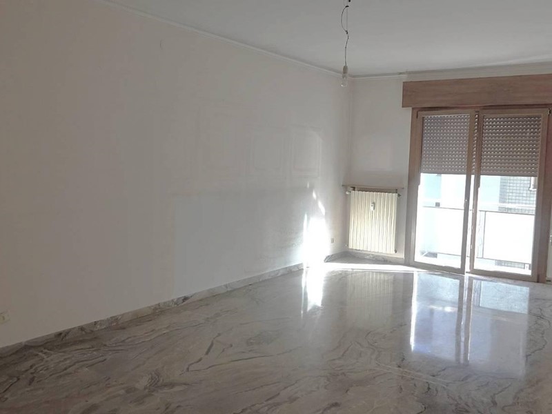 Appartamento in Vendita a Venezia, 175'000&euro;, 85 m², con Box