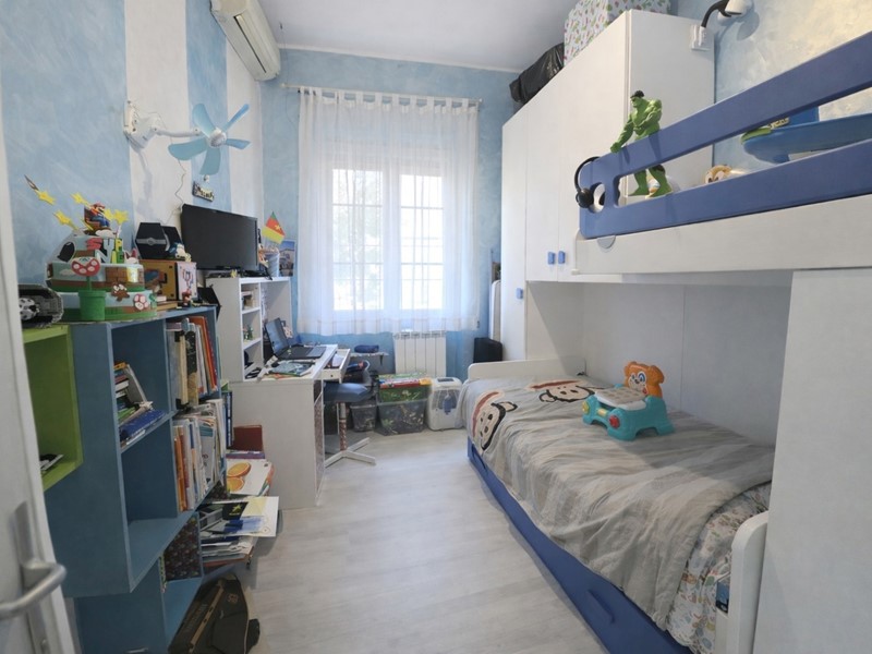 Trilocale in Vendita a Roma, 165'000&euro;, 70 m²